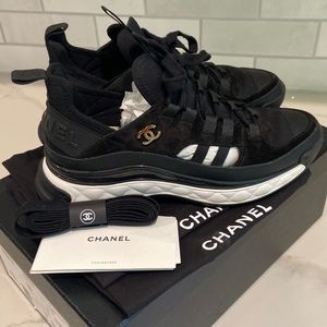 CHANEL CC Gold Logo Sneakers with Cutouts